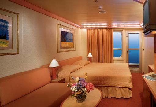 Una confortable cabina con balcón